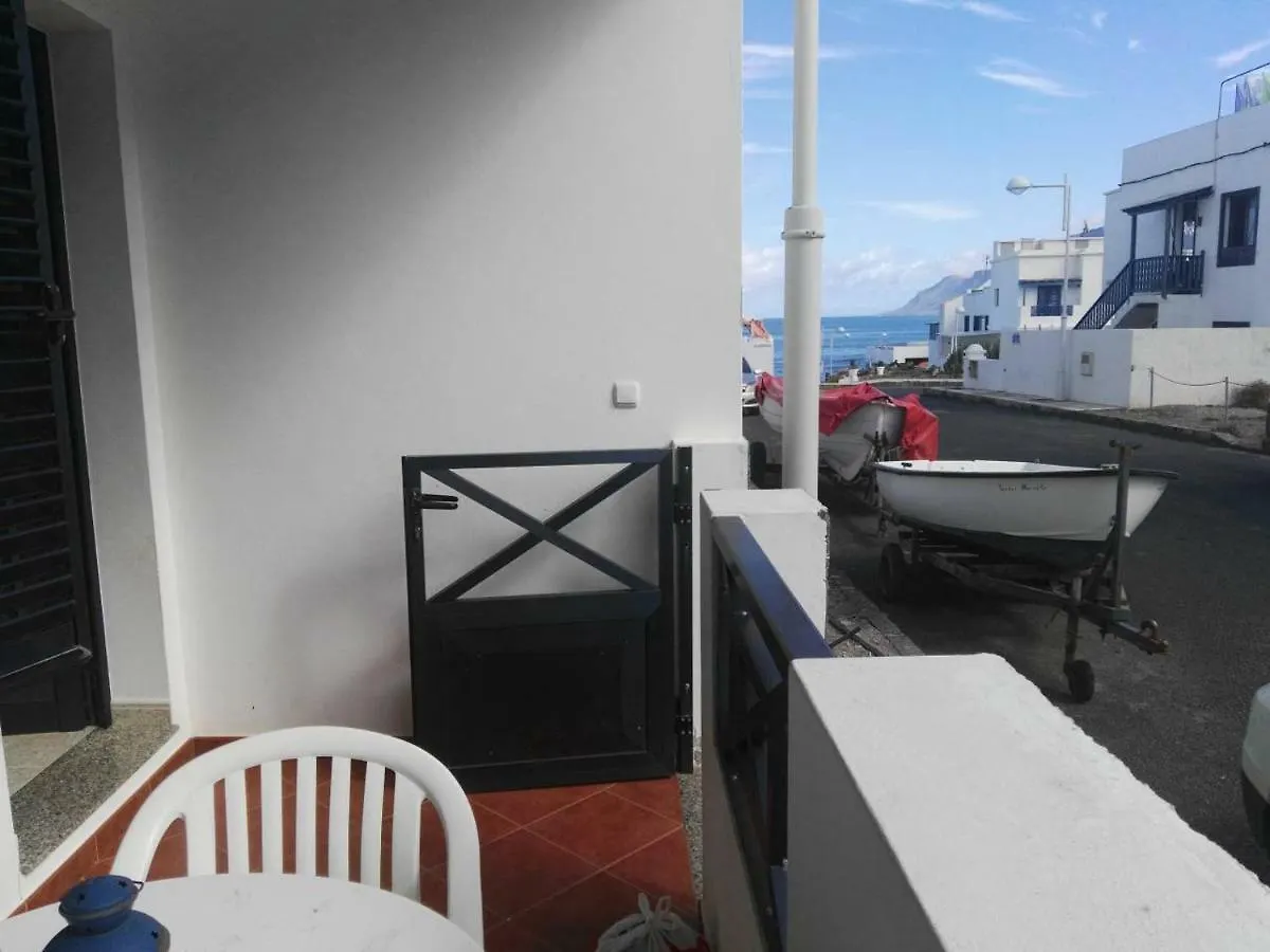 Casa La Charca De Famara Apartment Spain